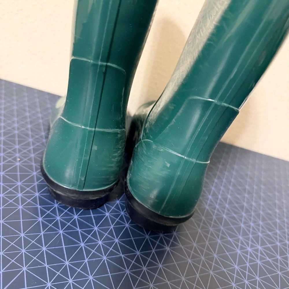 UGG Waterproof‎ Rain Boots Kids Size 1 Green Rubber Pull On Spring Midcalf